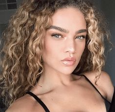 Dark Blonde Curly Hair, Best Fall Hair Colors, Gorgeous Blonde Hair, Fall Hair Colors For Blondes, Blonde Colors, Hair Colors For Blondes