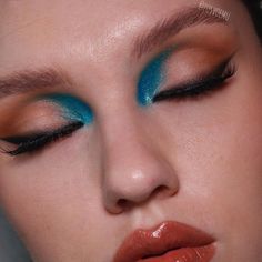 Blue Eye Makeup Red Lips, Blue And Orange Makeup, Techno Makeup, Celestial Hair, Edgy Makeup, Makeup Eye Looks