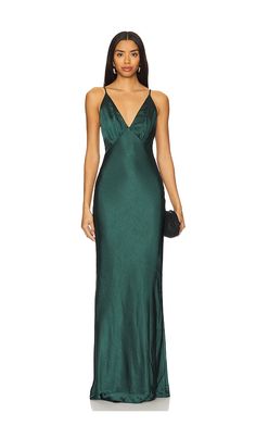 Glam Dresses Long, Satin Sheath Dress, Wedding Guest Ideas, Guest Ideas, Aspen Wedding, Dark Green Dress, Los Angeles Lifestyle, Green Gown, Holiday Glam