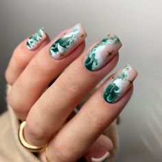 Green Marble Nails Acrylic, Nail Arts Ideas, Girl Necessities, Green Marble Nails, Ball Nails, Nail Aesthetics, Cool Nails, Aesthetic Building, Kylie Nails