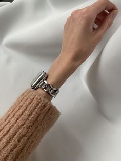 Fancy Apple Watch Bands, Silver Apple Watch Band Ideas, Apple Watch Silver Band, Apple Watch Chain, Apple Watch Men, Apple Watch Silver, Apple Watch Face, Apple Watch Bracelets