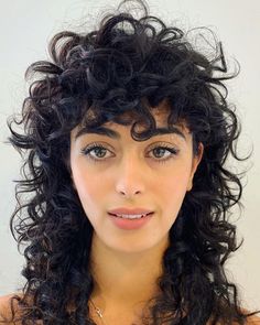 Short Shaggy Mullet Curly, Lady Mullet Curly, Curly Shaggy Mullet, Women’s Curly Mullet, Shag Mullet Curly Hair, 80s Shag Curly