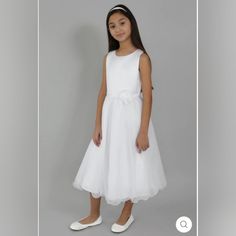 Brand New, Never Worn. Great Condition! New With Tags. All Offers Welcomed White Communion Dress, Curly Edges, Flower Girl Dresses Navy, Ivory Girls Dress, Beautiful White Dress, Girls Communion Dresses, Red Holiday Dress, Pink Ruffle Dress, Beautiful White Dresses