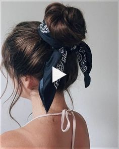 *** Here are super cute back-to-school hairstyles for girls from elementary to high school age! Moms & girls will find inspiring ideas & tutorials to check out! Hairstyles For Girls, Heatless Hairstyles, School Hairstyles, Bridesmaid Hair Down, Girls Hairstyles Braids, Back To School Hairstyles, Curly Hair Inspiration