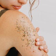 Now is a better time than ever to indulge in self-care to help promote a sense of calm, well-being, and healing. Introducing the CRISAN truAGE Exfoliating Body Scrub!This body scrub is a wonderful way to polish away dead skin, clear clogged pores, and exfoliate tired dull skin to reveal plump, vibrant, glowing skin!*Apply this body scrub to clean dry skin and polish away in the impurities using gentle circular motion. When you are finished polishing, wash the scrub away with warm water and use a Spa At Home, Natural Body Scrub, Hand And Foot Care, Scrub Corpo, Room Scents, Apricot Oil, Body Scrubs, Theobroma Cacao, Rough Skin