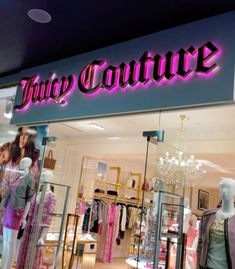 Juicy Couture Aesthetic, Vintage 2000s Aesthetic, Trashy Y2k Aesthetic, 2000s Core, Juicy Couture Clothes, 00s Aesthetic, Mcbling Fashion, Ayesha Erotica, Images Hello Kitty