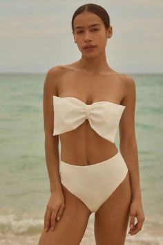 Love Stories Pebbles High-Waisted Bikini Bottoms Swimming Wedding, Amalfi Coast Outfits, Wedding Swimsuit, Gold Bathing Suit, Bride Bathing Suit, Bridal Swimsuit, Bridal Swimwear, Bathing Suit Outfits, Cruise Fashion