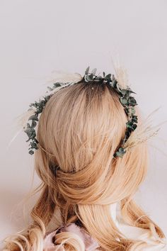 The most important day of your life deserves the most beautiful flowers! This flower crown exudes all the best elements of nature with dried pampas grass and preserved eucalyptus weaved together. It looks simple yet elegant, adding a floral touch to brides, bridesmaids, and flower girls—a perfect for a bohemian look for a festival or party. After Care: Be gentle with your dried flowers always, as these flowers are super delicate. Keep the flowers away from humidity and sunlight to avoid damage a Eucalyptus Crown, Greenery Crown, The Most Beautiful Flowers, Flower Crown Bride, Preserved Eucalyptus, Leaf Crown, Dried Pampas, Bridal Flower Crown, Elements Of Nature