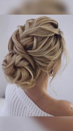 Banana Hair Clips, Wedding Updos, Penteado Cabelo Curto, Chic Hairstyles