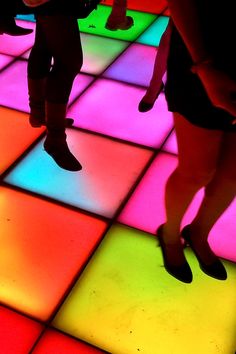 Partygoers on a light up disco dancefloor like bars in Los Angeles Club Rave Aesthetic, 1970s Posters, Aesthetic Arcade, Los Angeles Nightlife, Disco Dance Floor, 60s Disco, Ibiza Poster, Launch Event Ideas, Disco Rave