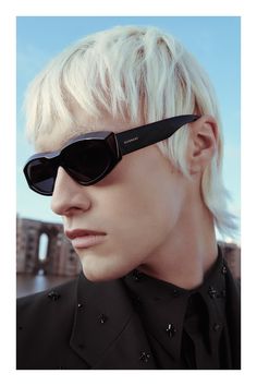 Givenchy Pre-Fall 2020 Fashion Show - Vogue Sunglasses Photoshoot, Givenchy Fashion, Givenchy Women, Model Inspo, Fashion Show Images