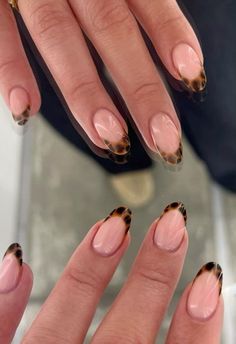 Vintage Style Nail Art, Nail Aesthetic Summer, Mya Benway Nails, Nail Pic Inspo Aesthetic, Natural Fun Nails, Minimal Nail Art Designs, France Inspired Nails, Gel C Nail Designs, Gel Tip Nails Ideas