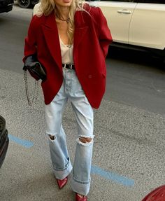 Looks Pinterest, Walking Down The Street, Quoi Porter, Red Suit, Red Blazer, Feminine Outfit, Blazer Outfits, Looks Style