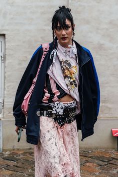 Japanese Street Fashion Harajuku, Wet Pavement, Vogue Scandinavia, Y2k Street Style, Harajuku Street Style, Mexican Fashion, Everyday Clothing, Copenhagen Fashion, Quirky Fashion