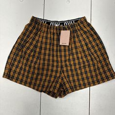 Miu Miu Spring-Summer 2021 Yellow Black Checks Shorts High Waist Women’s Size L New With Tags See Photos Ls52/24 W4 Kr4 Miu Miu Cotton Bottoms For Summer, Summer Cotton Bottoms By Miu Miu, Miu Miu Cotton Bottoms For Spring, Miu Miu Casual Short Bottoms, Casual Cotton Miu Miu Bottoms, Casual Short-length Miu Miu Bottoms, Miu Miu Short Length Bottoms, Spring Casual Miu Miu Bottoms, Casual Miu Miu Bottoms With Pockets