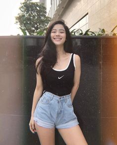 Korean Casual Outfits, Style Korea, Korean Girl Fashion, Ulzzang Fashion, Korean Outfits, Looks Style, Teen Fashion Outfits, Ulzzang Girl, Cute Casual Outfits