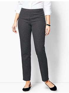 imagen de Pantalon para Mujeres Trouser Pants Pattern, Corporate Attire, Pants Women Fashion, Elegante Casual, Pants Design, Womens Dress Pants, Work Wardrobe