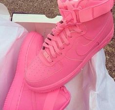 .®ø§ëttå Pink Jordans, Vibrant Style, Nike Free Run, Air Force One, Pink Nike, Nike Free Shoes, Nike Free Runs, Nike Shoes Outlet, Pink Sneakers