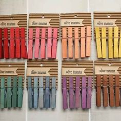 there are many different colors of clothes pins