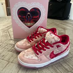 Never Worn With Special Box Size 10 Jordan Shoes Women, Expensive Sneakers, Cute Womens Shoes, Nike Shoes Women Fashion, Pretty Sneakers, Fashion Moodboard, Doodles Drawings, Girly Accessories, Mood Board Fashion