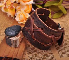 G272 Brown Punk Biker Vintage Leather Wrap Bracelet Wide Cuff Wristband NEW Horse Shoe Cross, Girls Names Vintage, Trendy Baby Shoes, Horse Shoe Nails, Horse Shoe Tattoo, Punk Shop, Trendy Baby Clothes