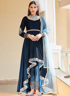 High Low Suits Indian, High Low Kurti Designs Party Wear, High Low Kurti Designs, High Low Anarkali, Velvet Anarkali Suits, Velvet Salwar, Drawing Sunset, Indian Closet, Desi Fits