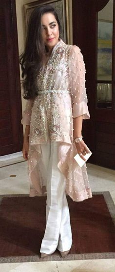 Organza Jacket Pastel Pink Layered Jacket with by KaamdaniCouture Bell Bottom Trouser, Organza Jacket, Nikkah Dress, Pakistani Couture, Kebaya Dress, Salwar Kamiz, Desi Clothes, Trendy Wedding Dresses, Party Kleidung