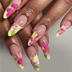 Super Cute And Stylish Ships In 5-10 Business Days Fake Nails Designs, Nagellack Trends, Almond Shape Nails, Spring Nail Art, Flower Nail Art, Girls Nails, Stick On Nails, Artificial Nails, Nail Accessories