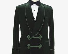 Hey, I found this really awesome Etsy listing at https://www.etsy.com/listing/877074237/christmas-sale-men-smoking-jacket-green Mens Dinner Jacket, Suit Wedding Dress, Wedding Dress Jacket, Dinner Jackets, Velvet Jackets, Green Velvet Blazer, Green Velvet Jacket, The Perfect Man, Gothic Jackets