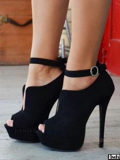 Fisdy - Elegante Negro Suede Peep Toe Plataforma Stiletto Heel Ankle Strap Boots para el verano Strap Boots, Chic High Heels, Peep Toe Boots, Summer Boots, Boot Straps, Pumps Heels Stilettos, Platform Stilettos, Platform High Heels, Summer Black