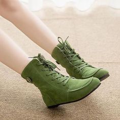 Green boots oooooh. Hogwarts Dr, Green Boots, Winter Ankle Boots, Capsule Outfits, Martin Boots, Winter Boots Women, Fall Shoes, Suede Ankle Boots, Suede Booties