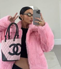 Pink Pink Pink, Winter Shopping, Trendy Bags, Jumpsuit Chic, Perfect Coat, Dresses Trendy, Fire Fits, Coat Winter, Girls World