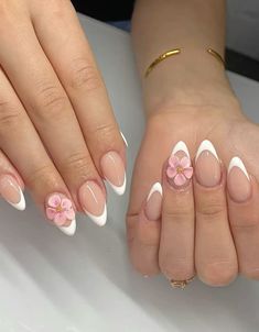 Almond Nails Flowers Art Designs, Euphoria Nails, Emerald Nails, Henna Nails, Amazon Beauty, Diy Acrylic Nails