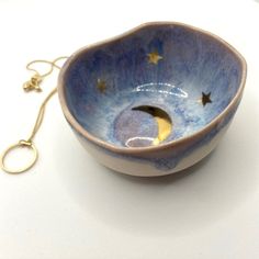 Ceramic bowl, blue and gold. Moon And Stars Pottery Painting, Celestial Ceramics, Indigo And Gold, Ceramic Things, Ceramic Jewelry Dish, Jewellery Tray, Diy Pottery Painting, Ceramic Texture, Paint Your Own Pottery