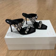 Brand New Comes With Box And Duster. Sooo Comfy And Absolutely Gorgeous Designer Square Toe Heels For Cocktail, Luxury Square Toe Heels For Cocktail, Designer Square Toe Heels For Party, Shoes Alexander Mcqueen, Mcqueen Shoes, Alexander Mcqueen Shoes, Shoes Women Heels, Alexander Mcqueen, Alexander