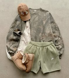 Camo Shirt Outfit, 2025 Outfits, Bummy Outfits, Vintage Outfit Inspiration, Fashion 23, Inspo Fits, Camo Shirt, Trendy Hat, Fits Men