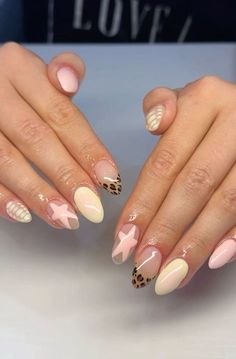 Acrylic Nail Designs 2024 Trends, Easy Almond Nail Ideas, Almond Shape Nails Designs Summer, Aesthetic Fall Nails Acrylic, Hawaii Nail Inspo Almond, Nail Asthetic Idea, September Nail Inspiration, Nail Inspo Trendy Fall, Nails2024 Trends