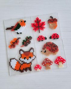 the bead pattern shows different types of animals and mushrooms on each side of it