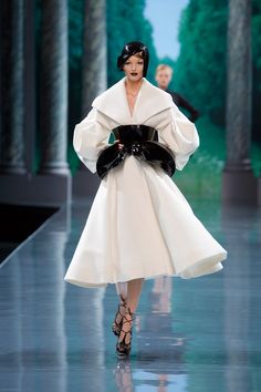 Dior Fashion Week, 2008 Couture, Rich Auntie, Dior Coat, Galliano Dior, Dior Fashion Show, Big Dresses, Christian Dior Haute Couture