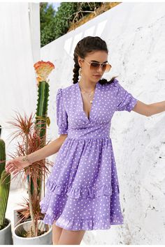 Robe Vintage Violette Summer Casual Outfits, Strawberry Dress, Women Short Dress, Picnic Dress, Office Dresses For Women, Fashion Style Outfits, Dress Sleeve Styles, Ruffles Fashion, Polka Dot Shorts