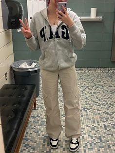 GAP Hoodie, Hoodie Zip, Outfit Ideas, Streetwear Zip Up Grey Hoodie Outfit, Outfits With Gap Zip Up, Grey Zip Up Jacket Outfit, Grey Gap Zip Up Outfit, Cargo Outfits Winter, Outfits With Gap Hoodie, Gray Gap Hoodie Outfit, Light Grey Cargos Outfits, How To Style A Grey Zip Up Hoodie