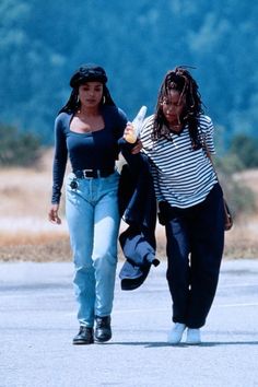 The 90s Movie Character Outfits That Defined 90s Fashion — ZEITGEIST Poetic Justice Outfit, 90s Outfit Party Hip Hop, 90s Fashion Outfits Hip Hop, Regina King, Justice Clothing