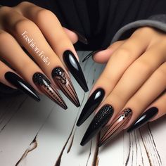 Dark Nail Inspo Acrylic, Black Nail Design, Black And Nude Nails, Boho Nails, Gothic Nails, October Nails, Stiletto Nails Designs, Work Nails, Nail Art Designs Videos