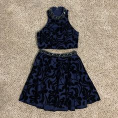 Never Been Worn!! New Without Tags! Great Condition Two Piece Blue Cocktail Dress With Black Velvet Designs Built In Bra Pads Size 6 Perfect For Homecoming Or Prom! Comment Any Questions! :) Blue Cocktail Dress, Bra Pads, Padded Bras, Black Velvet, Prom Dress, Black Blue, Homecoming, Blue Black, Colorful Dresses