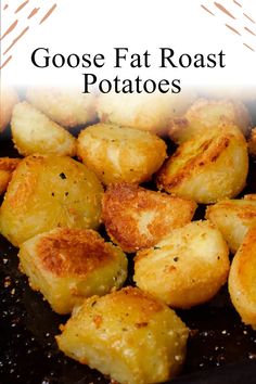 🥔✨ Want the crispiest, golden roast potatoes for your next roast dinner? These Goose Fat Roast Potatoes are perfectly fluffy inside with a delicious crunch on the outside—total roast perfection! 😍🔥 #RoastPotatoes #ComfortFood #SundayRoast Goose Fat Roast Potatoes, Sunday Roast Dinner, Best Roast Potatoes, Lemon Fish, Best Roast