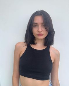 Hair Inspo Dark Brown, Curtain Bangs Short Hair Straight, Face Framing Short Hair, Bob Haircut With Fringe, Hair Inspo Dark, Brown Brunette Hair, Haircut With Fringe, Hair Long Bob, Short Hair Inspo