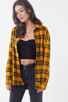 Flannel Shirt Outfit, Yellow Flannel, Vintage Flannel Shirt, Flannel Outfits, Winter Shorts, Womens Flannel Shirt, Hipster Outfits, Usa Outfit, Urban Renewal