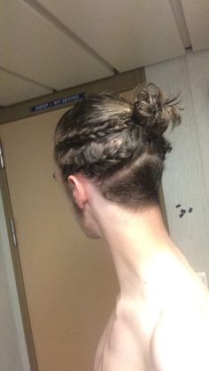 Masculine Updo, Trendy Hairstyles Men, Hairstyles Men Medium, Braids Viking, Ideas For Braids, Man Bun Haircut, Plaits Braids, Braided Man Bun