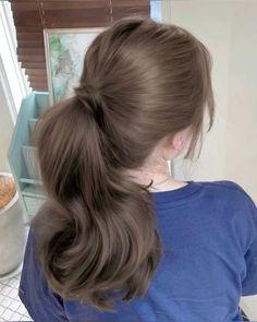 High Brown Ponytail, Ponytail Hairstyles Brown Hair, Brown Long Hair Styles, Brown Hair In Ponytail, Brown Hair In A Ponytail, Brown Hair Ponytail, Ponytail Aesthetic, Brunette Ponytail, Brown Ponytail