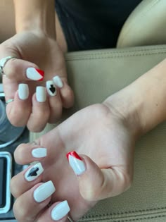 Simple Punchy Western Nails, Western Spade Nails, Cowpoke Nails, Western Prom Nails, Yallternative Nails, Western Nails Ideas, White Western Nails, Punchy Nail Ideas, Nails Acrylic Western